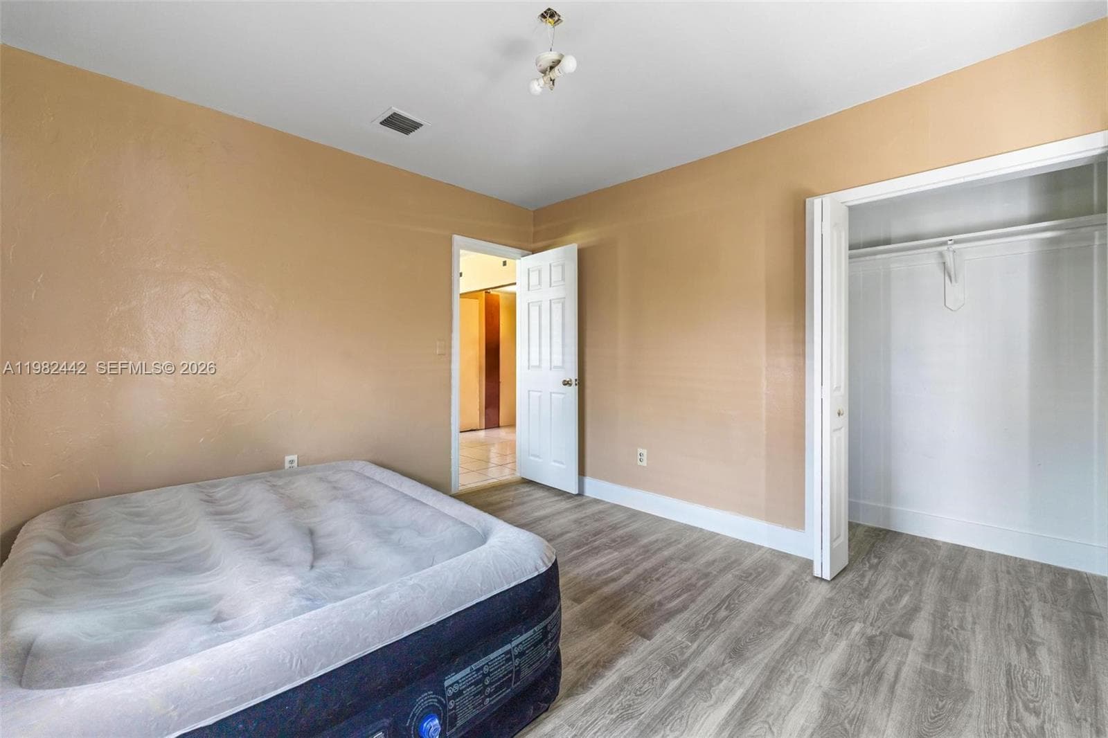 6223 NW Miami Pl, Miami FL 33150 — 11