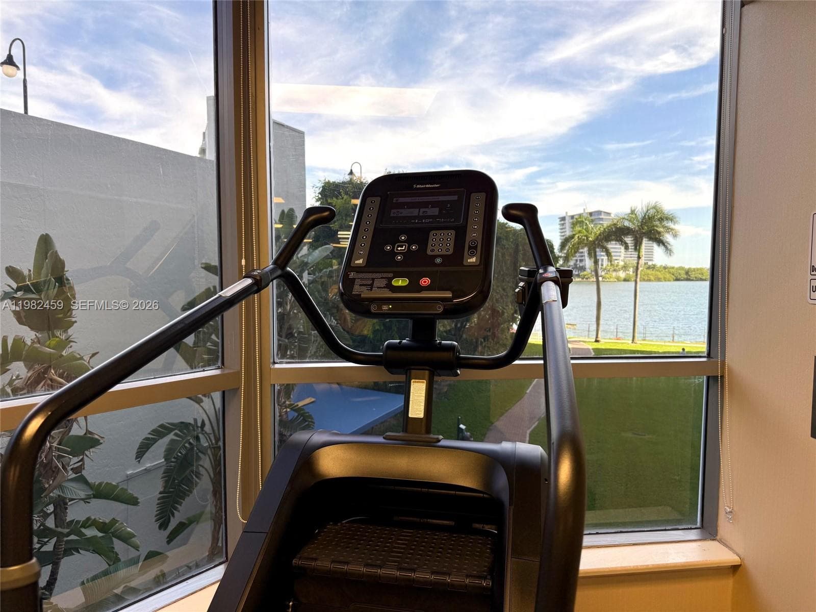 3530 Mystic Pointe Dr # 1714, Aventura FL 33180 — 36