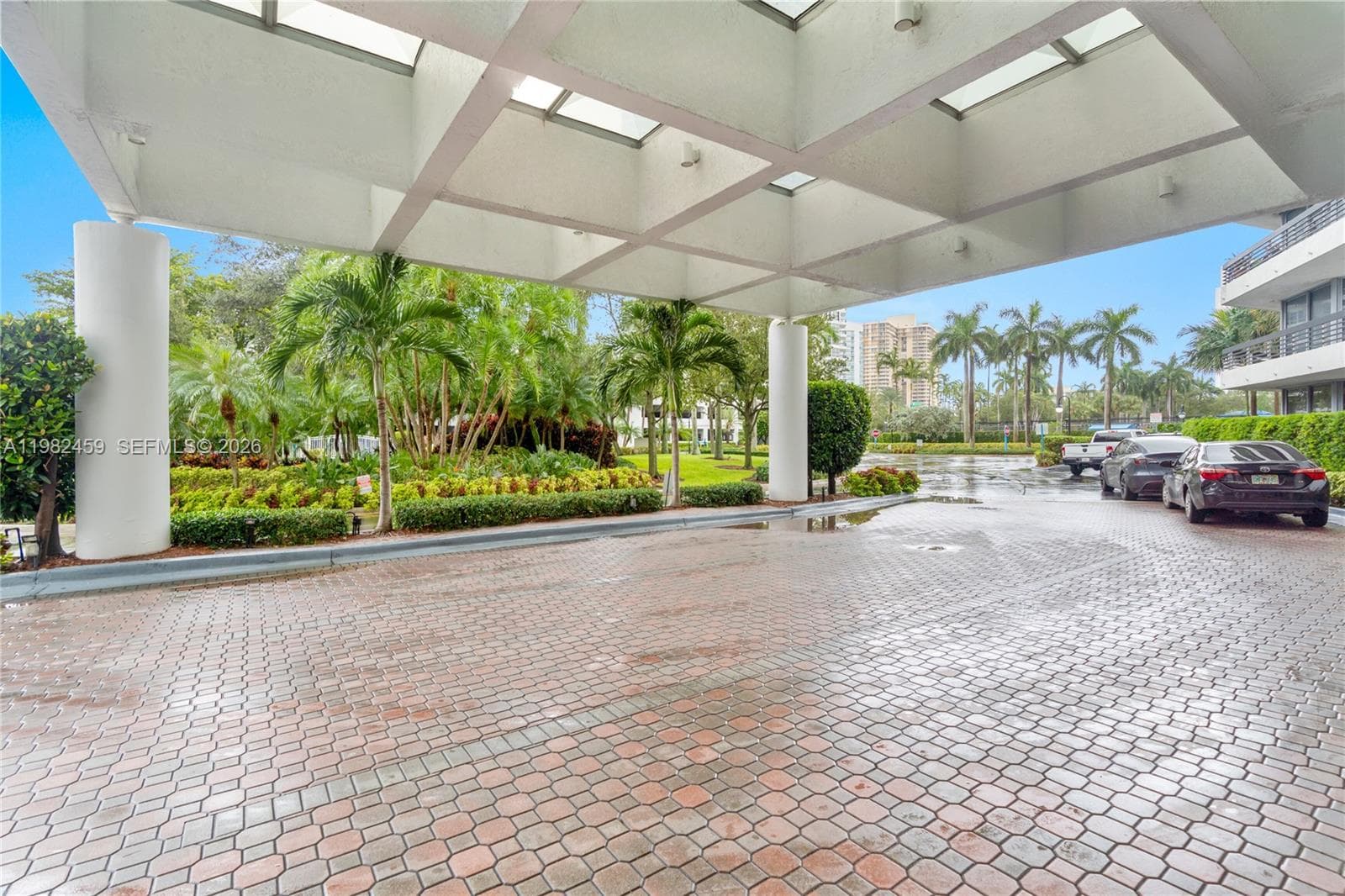3530 Mystic Pointe Dr # 1714, Aventura FL 33180 — 44