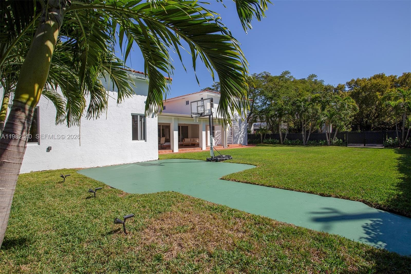 100 SW 26th Rd, Miami FL 33129 — 61