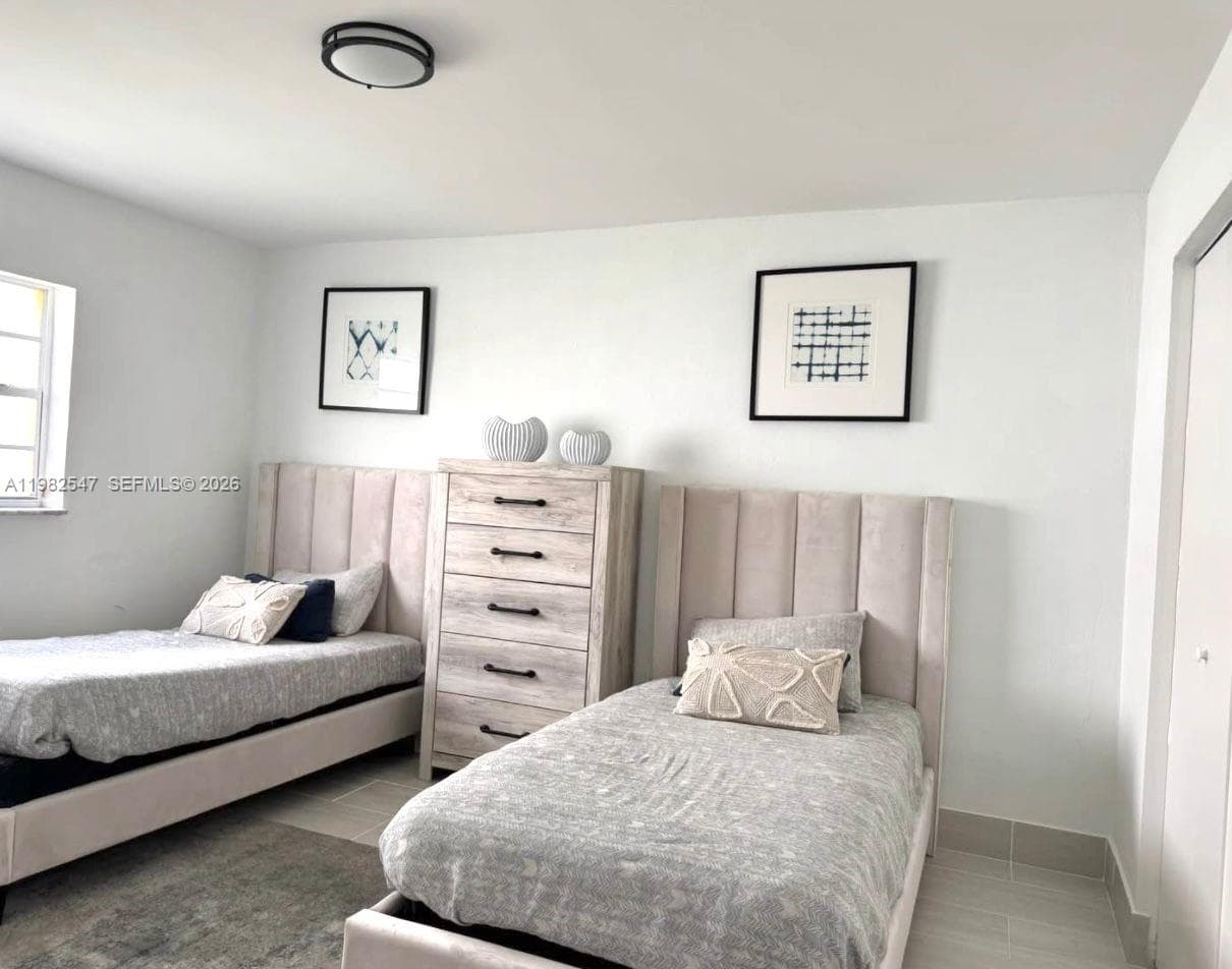 975 W 74 Street # 301, Hialeah FL 33012 — 3