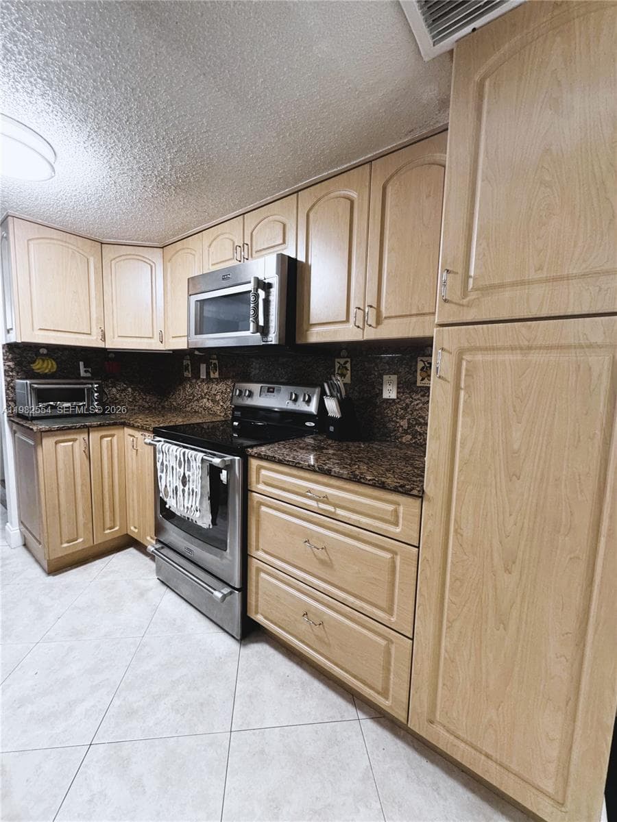 1143 NW 123rd Ct # 607, Miami FL 33182 — 5