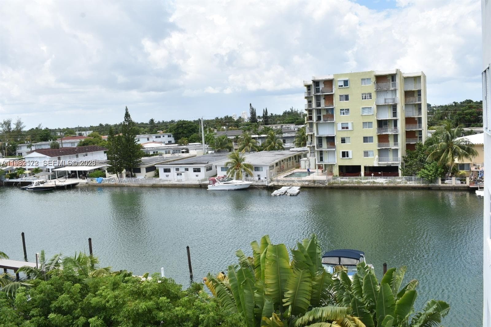 8024 Tatum Waterway Dr # 5A, Miami Beach FL 33141 — 6