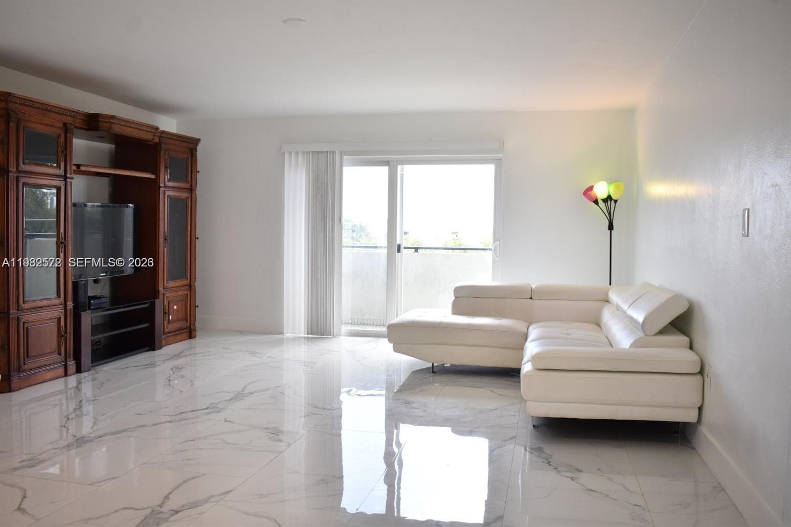 8024 Tatum Waterway Dr # 5A, Miami Beach FL 33141 — 3