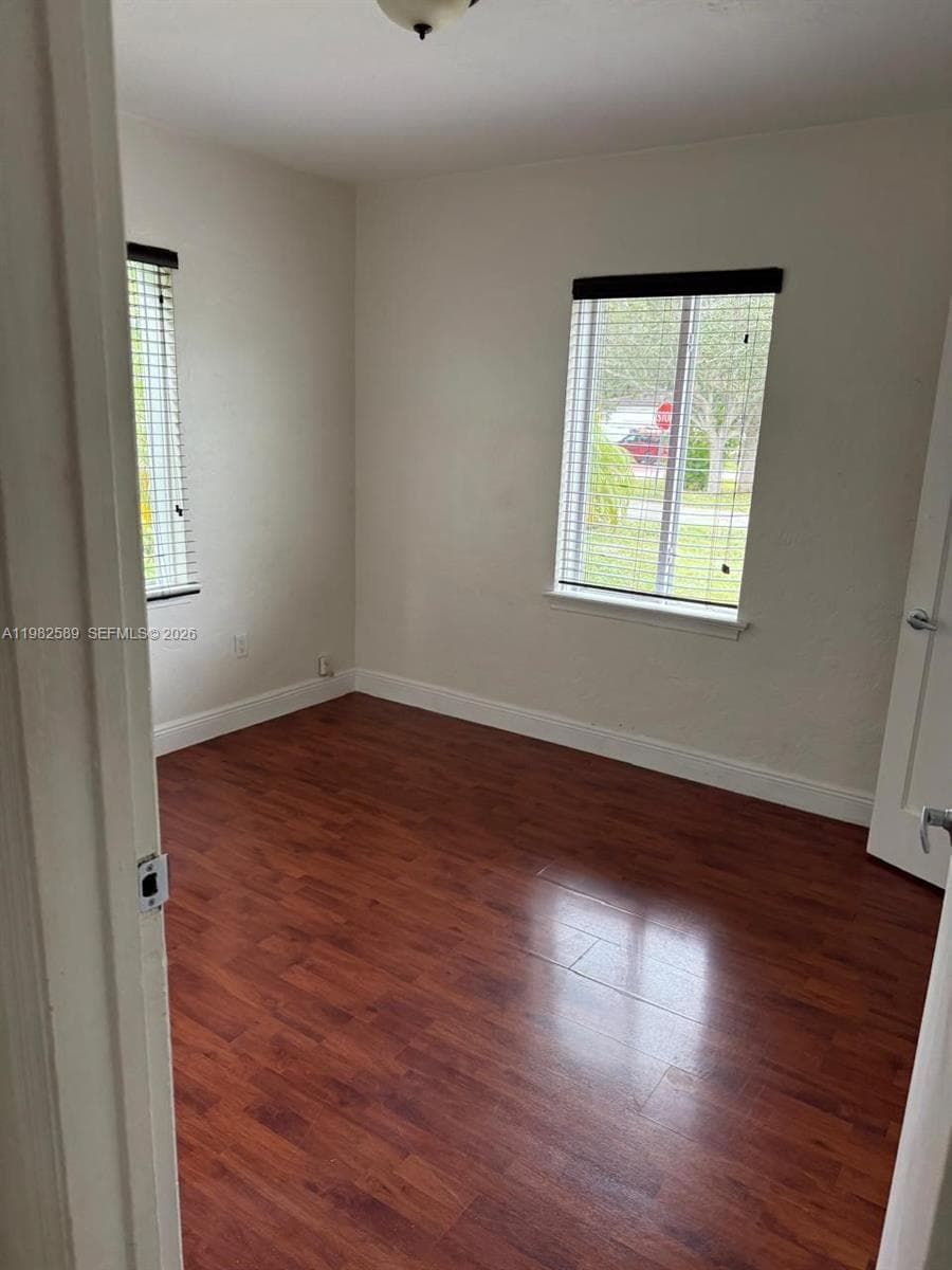 1015 NE 112th St, Biscayne Park FL 33161 — 24