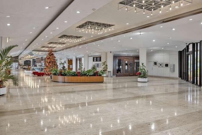 801 Brickell Bay Dr # 1262, Miami FL 33131 — 16