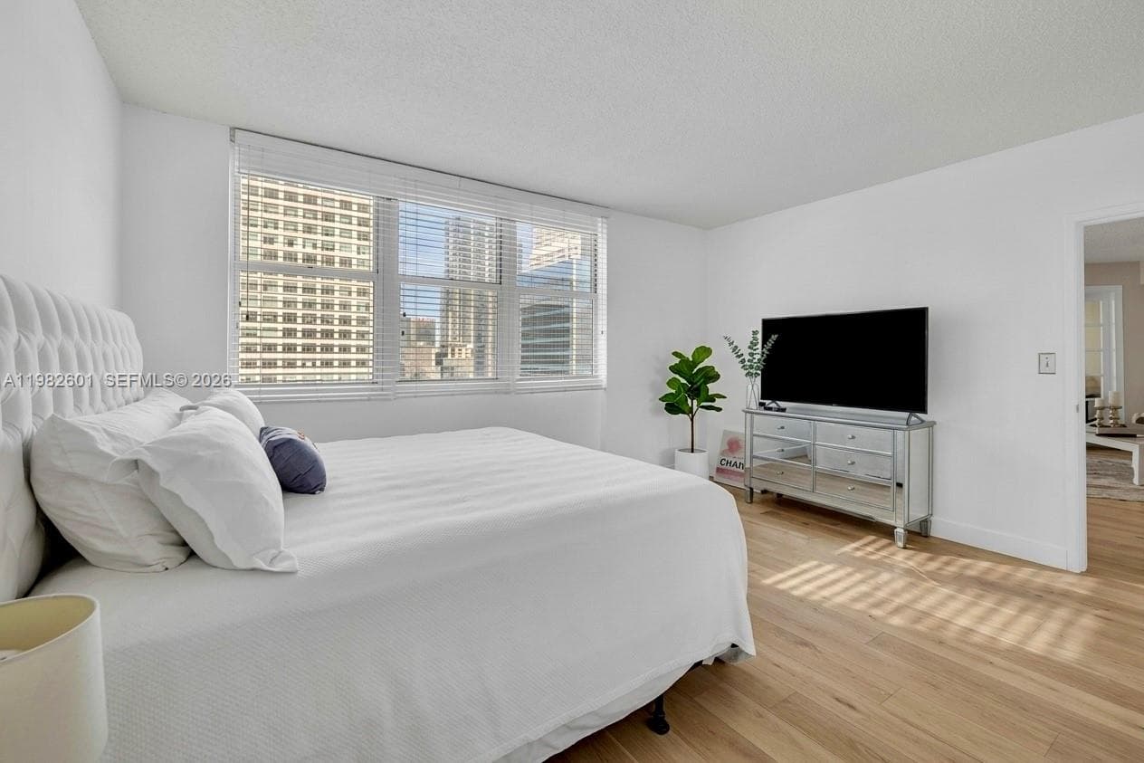 801 Brickell Bay Dr # 1262, Miami FL 33131 — 7