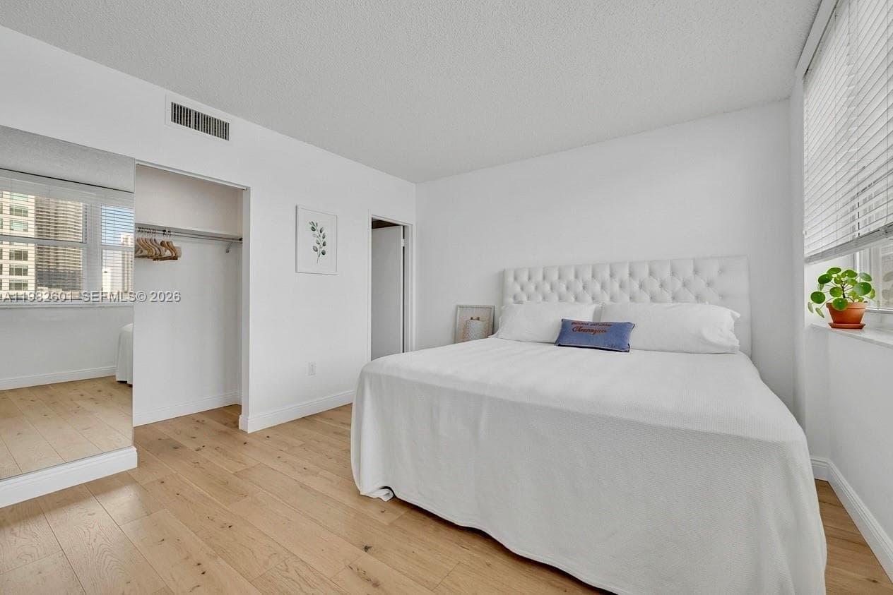 801 Brickell Bay Dr # 1262, Miami FL 33131 — 8