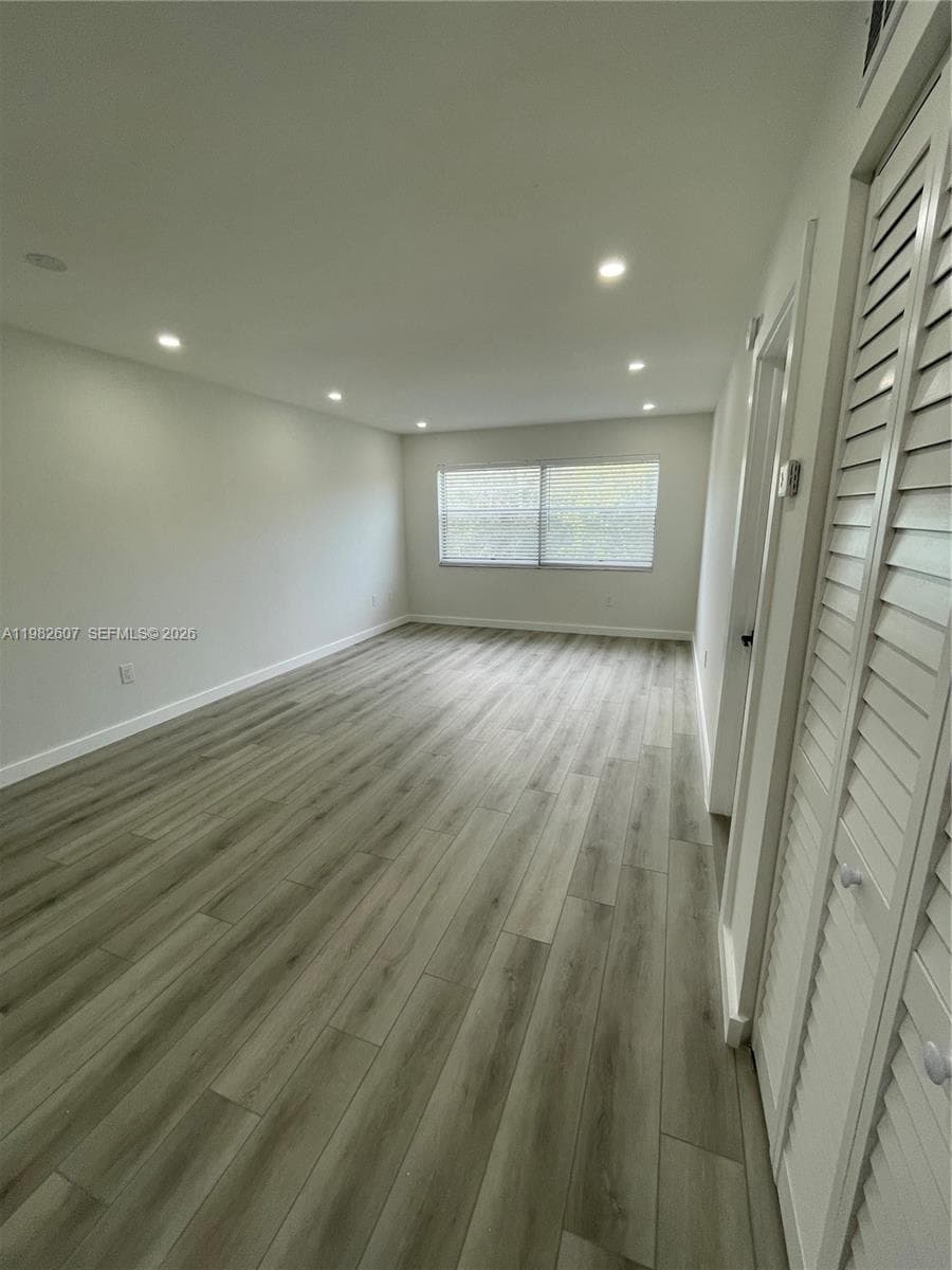 365 NE 125th St # 409, North Miami FL 33161 — 1