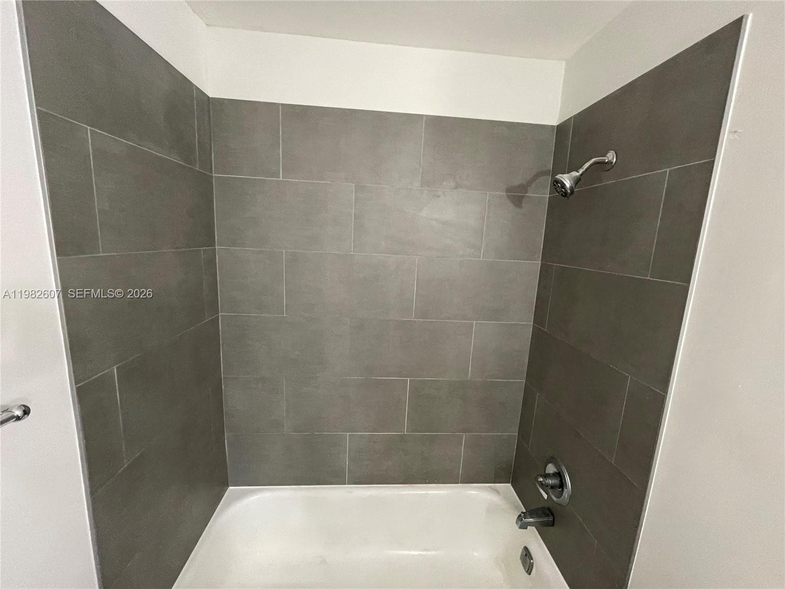 365 NE 125th St # 409, North Miami FL 33161 — 14