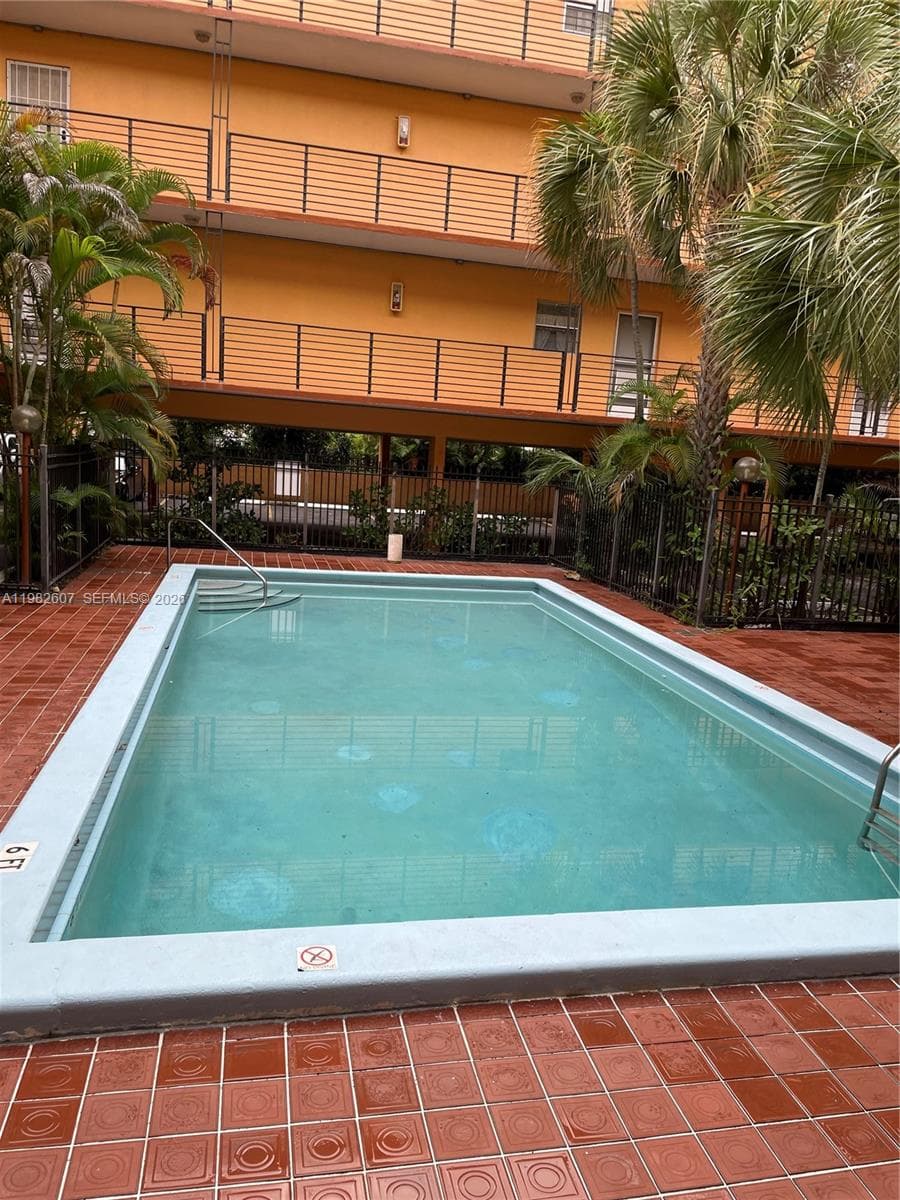 365 NE 125th St # 409, North Miami FL 33161 — 25