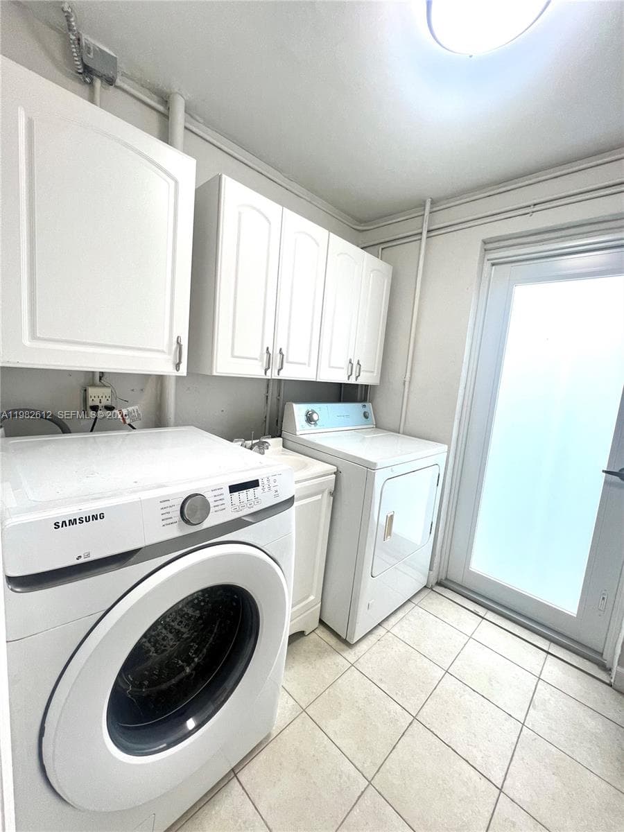 1900 Tigertail Ave # 1, Miami FL 33133 — 17
