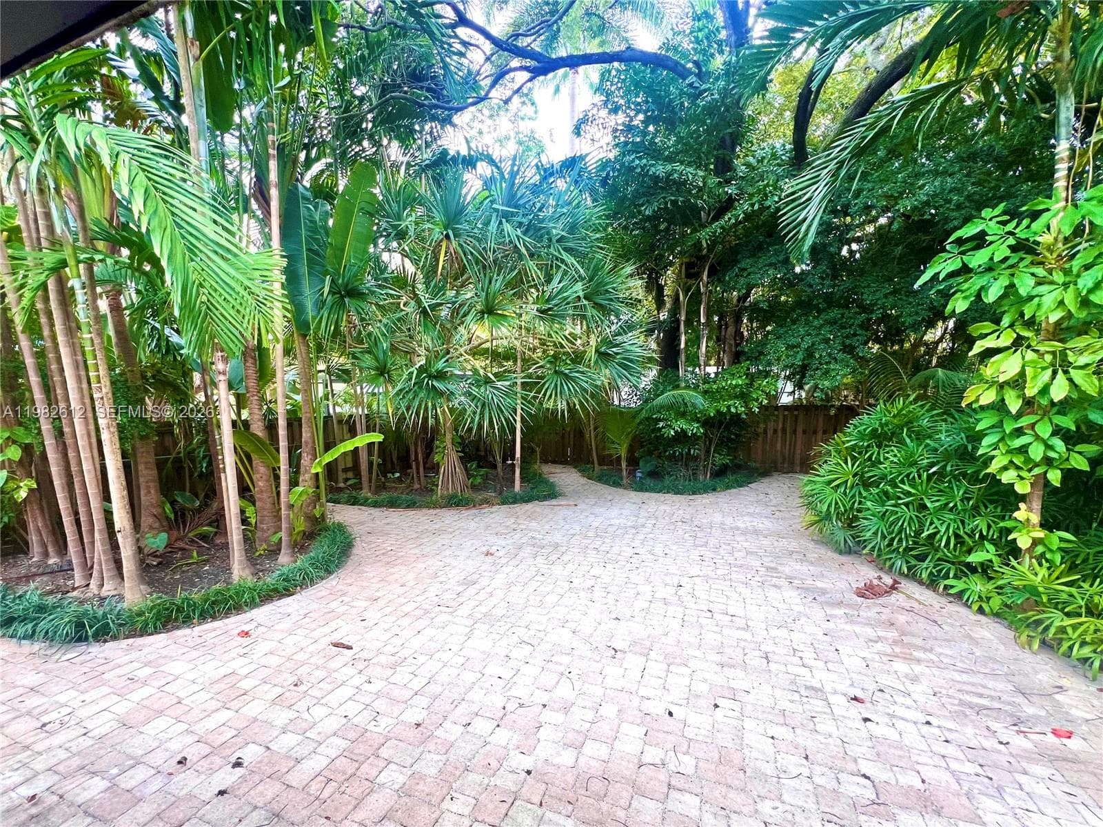 1900 Tigertail Ave # 1, Miami FL 33133 — 20