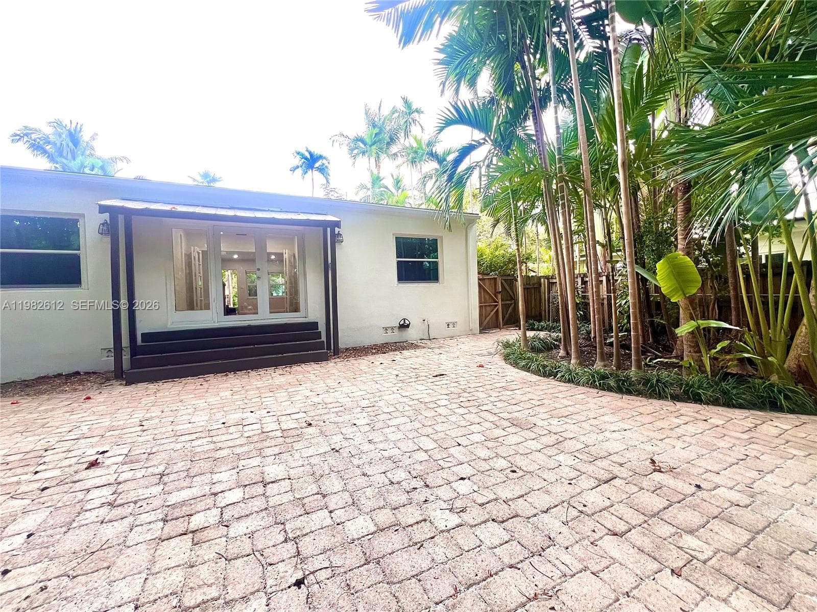 1900 Tigertail Ave # 1, Miami FL 33133 — 18