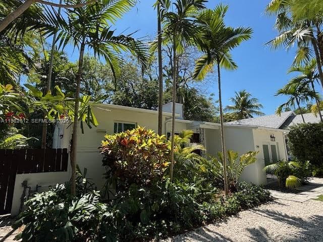 1900 Tigertail Ave # 1, Miami FL 33133 — 21
