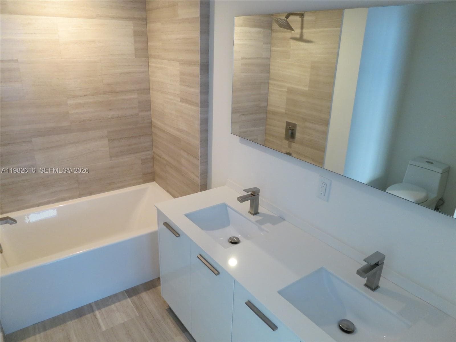1300 BRICKELL BAY DR # 1100, Miami FL 33131 — 28