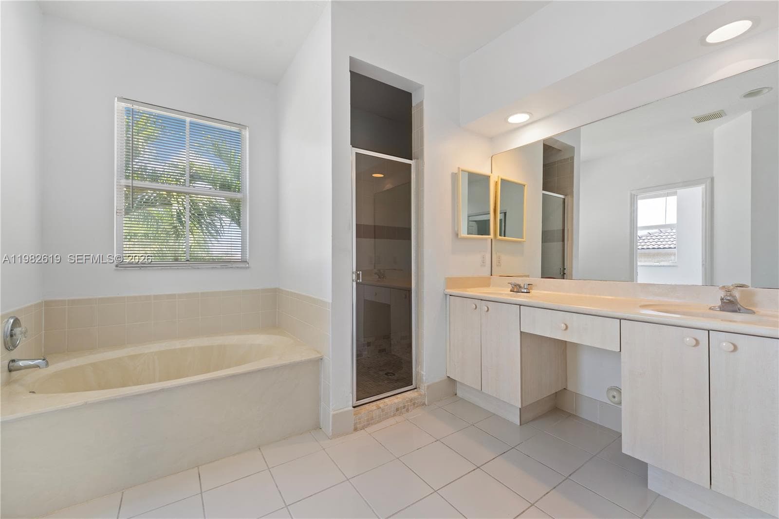 2022 SE 18th St, Homestead FL 33035 — 18