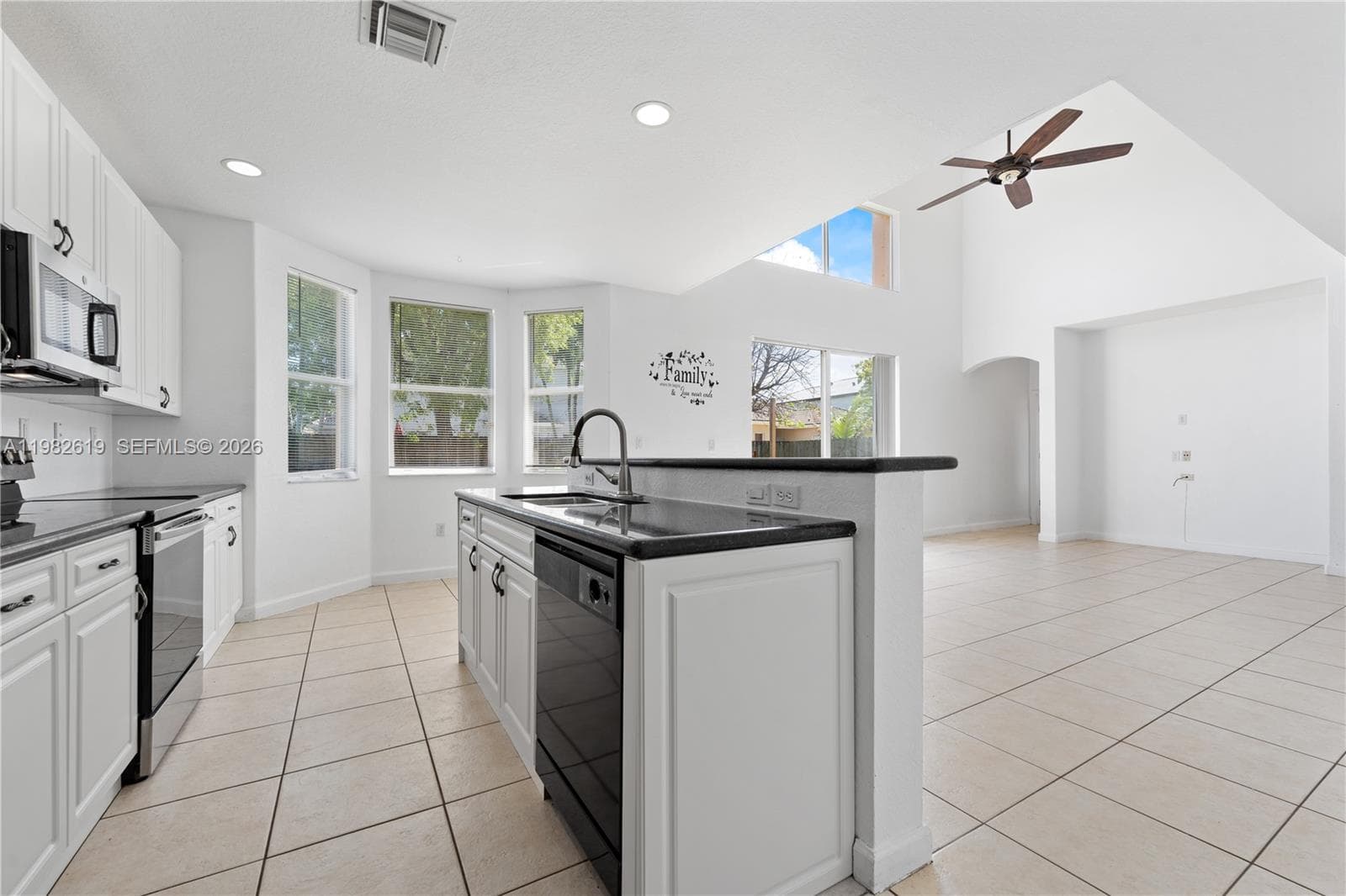 2022 SE 18th St, Homestead FL 33035 — 8