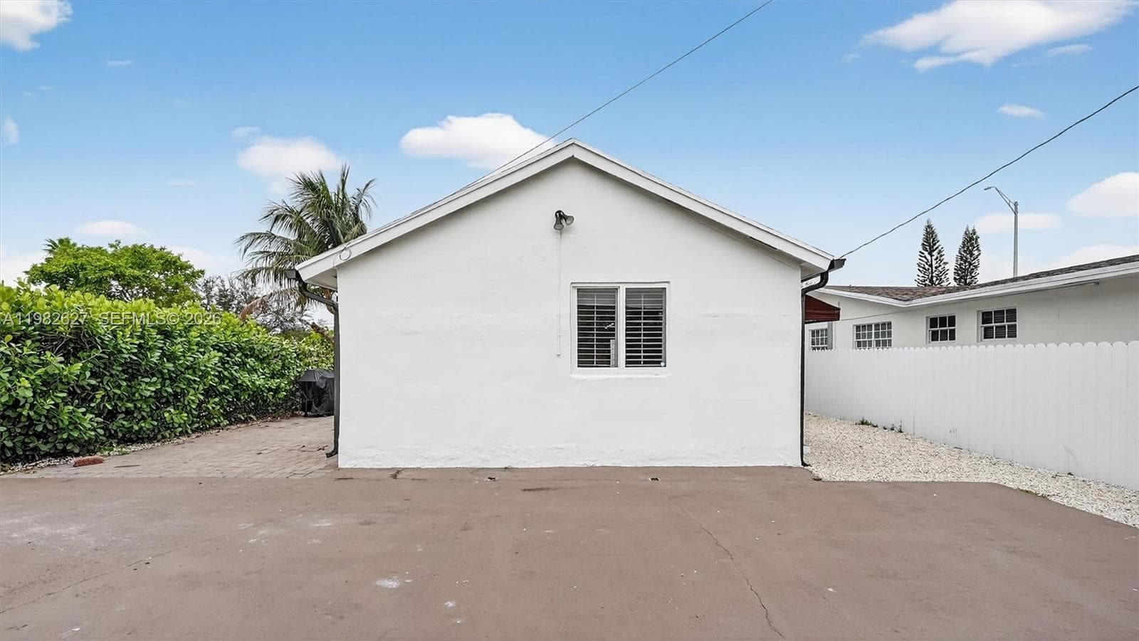 2845 SW 67th Ave, Miami FL 33155 — 25
