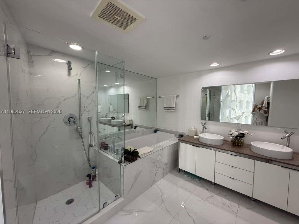 495 Brickell Ave # 511, Miami FL 33131 — 13
