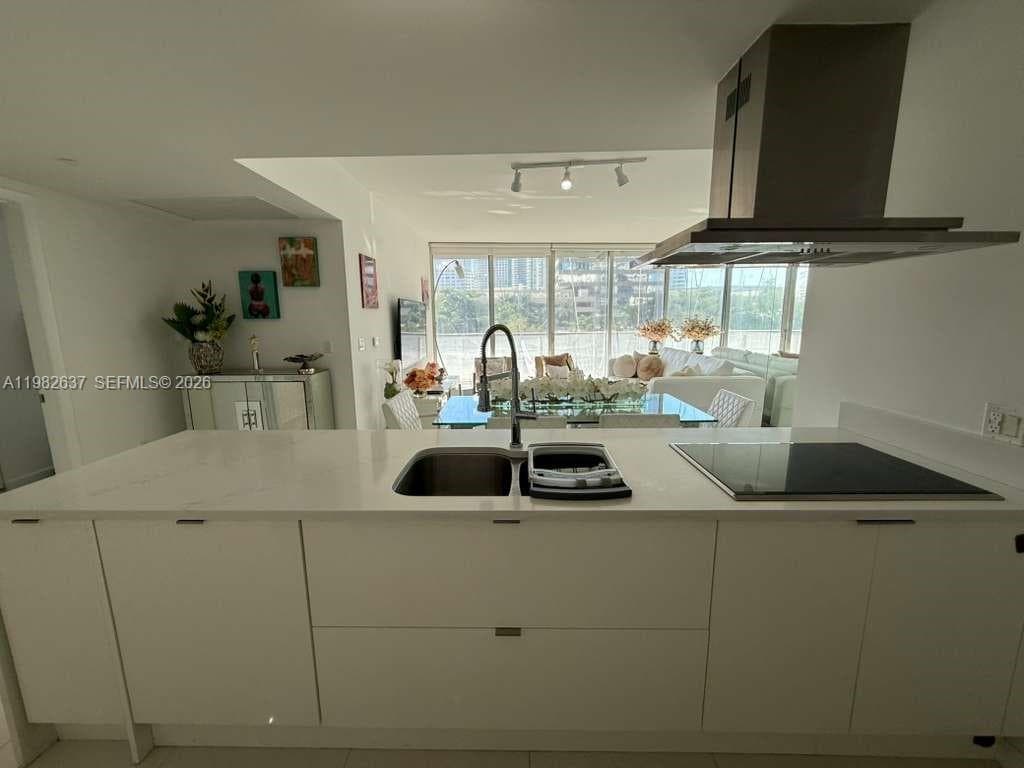 495 Brickell Ave # 511, Miami FL 33131 — 17