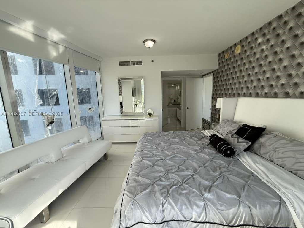 495 Brickell Ave # 511, Miami FL 33131 — 10