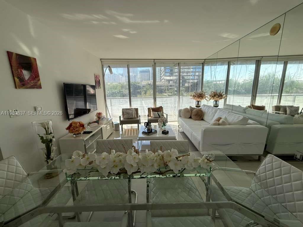 495 Brickell Ave # 511, Miami FL 33131 — 18