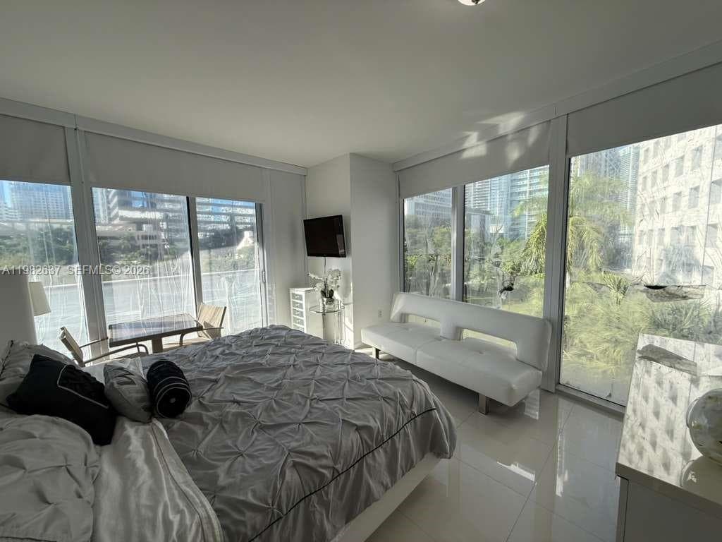 495 Brickell Ave # 511, Miami FL 33131 — 11