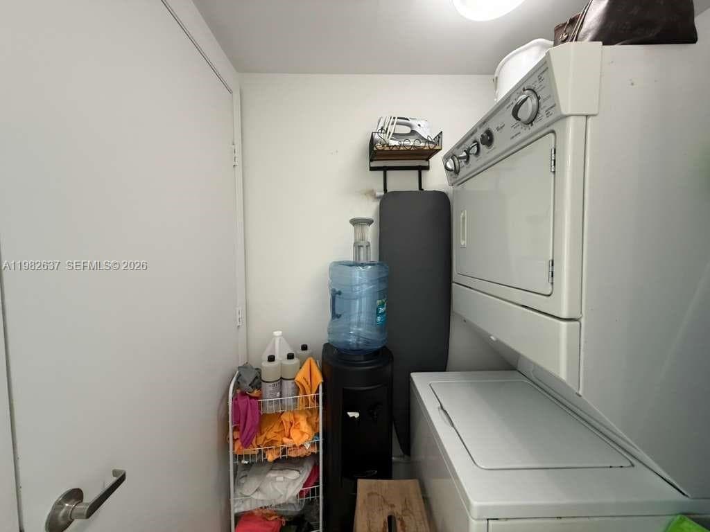 495 Brickell Ave # 511, Miami FL 33131 — 19