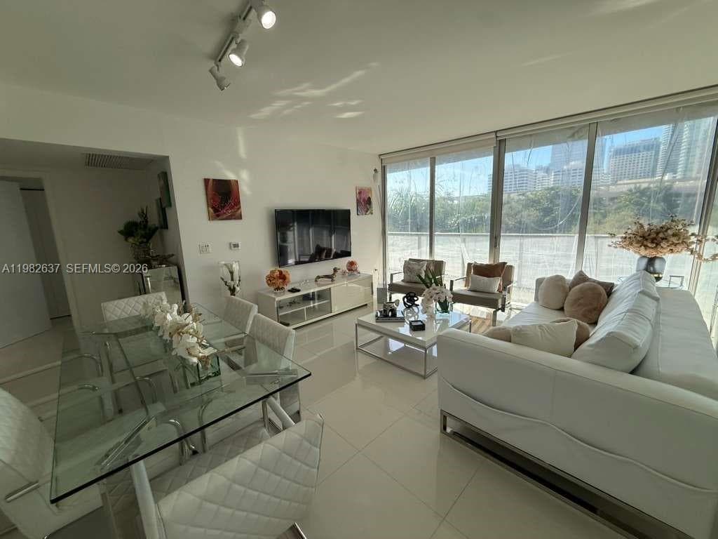 495 Brickell Ave # 511, Miami FL 33131 — 4