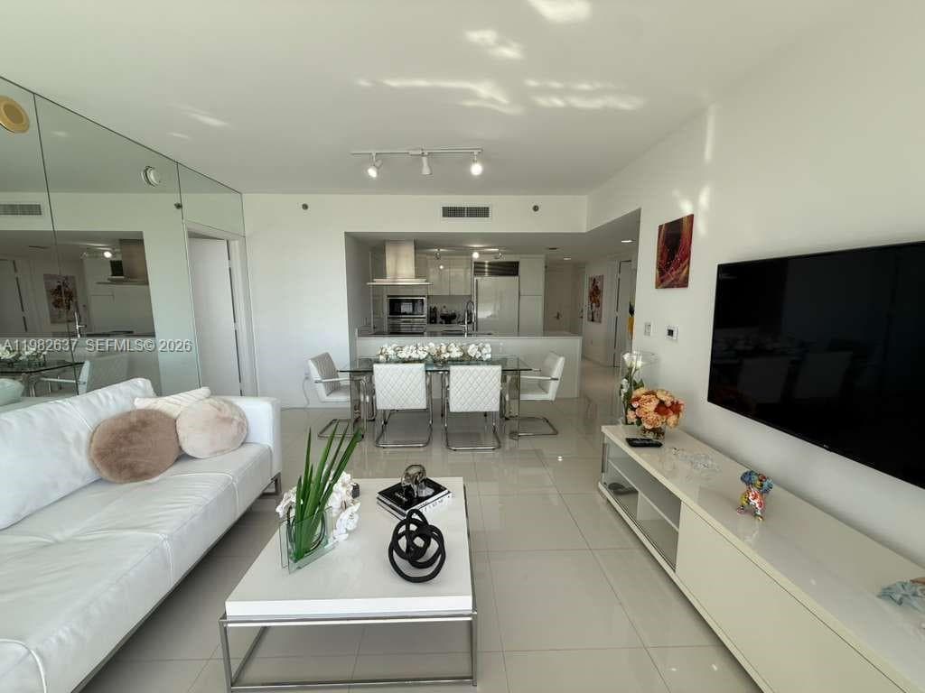 495 Brickell Ave # 511, Miami FL 33131 — 8