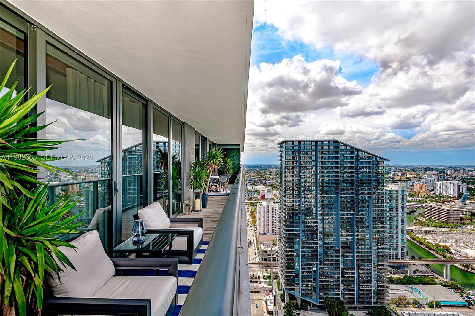801 S Miami Ave # 4508, Miami FL 33130 — 46