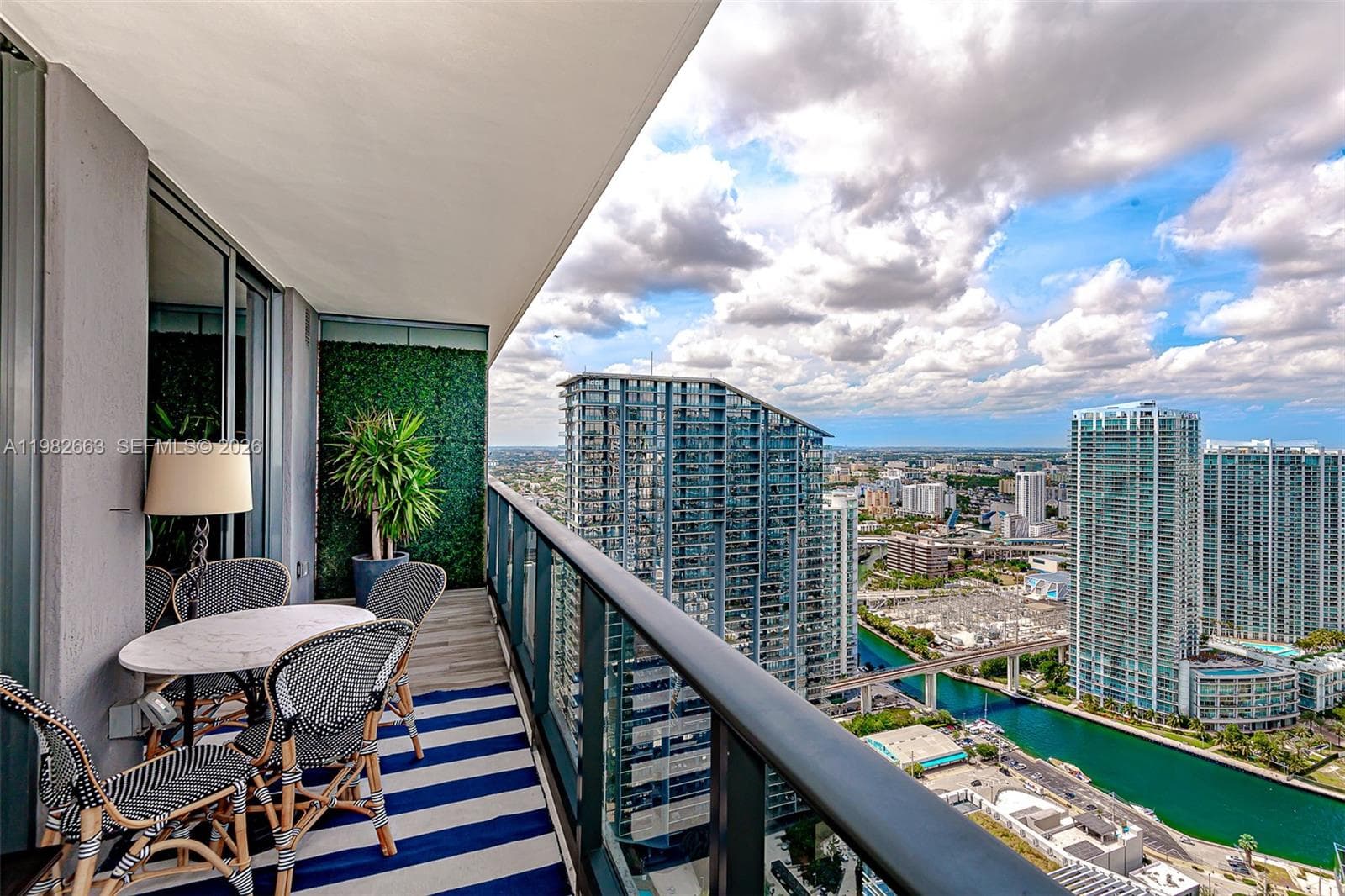 801 S Miami Ave # 4508, Miami FL 33130 — 44