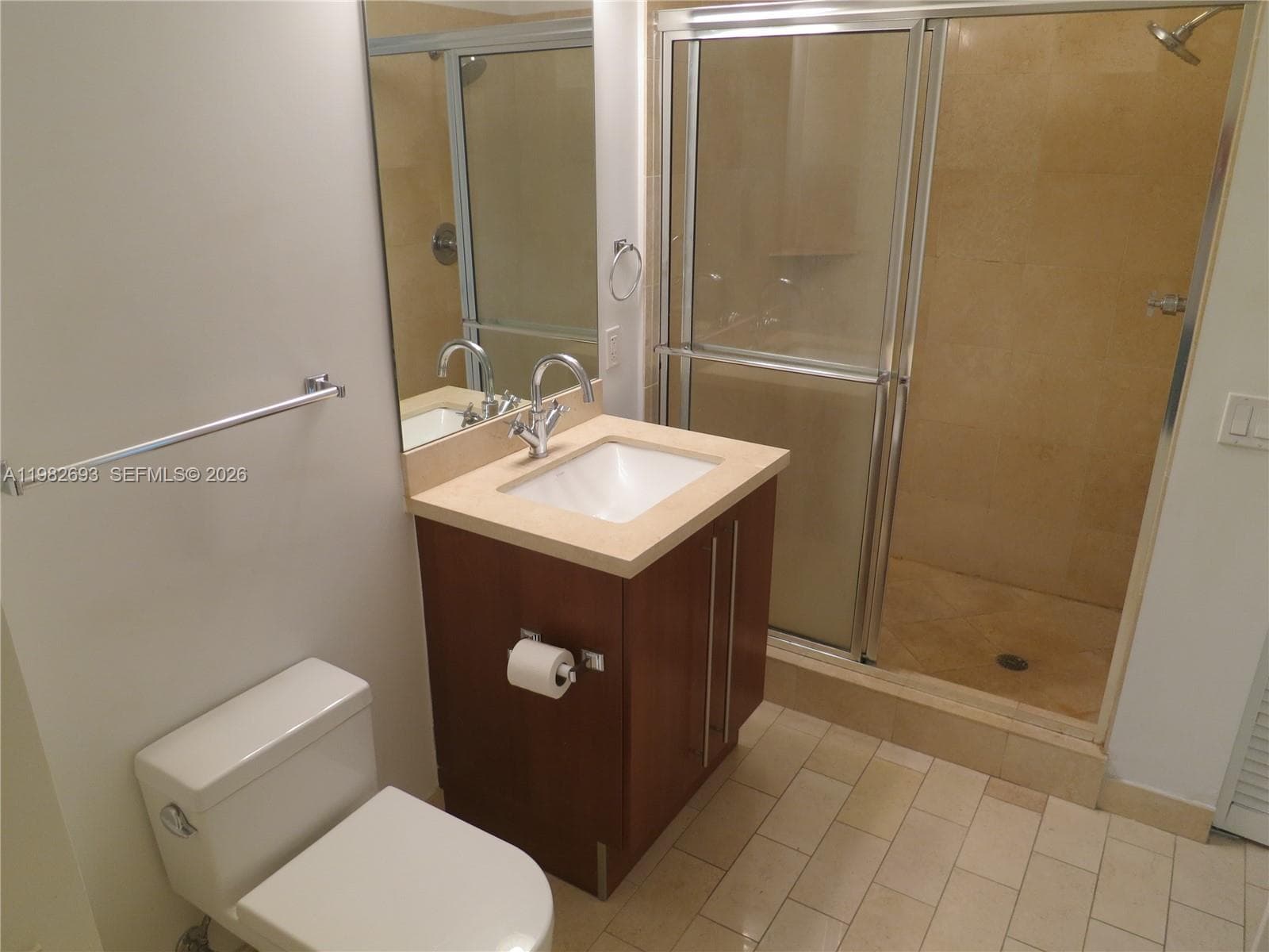 1111 SW 1 AV, Miami FL 33130 — 16