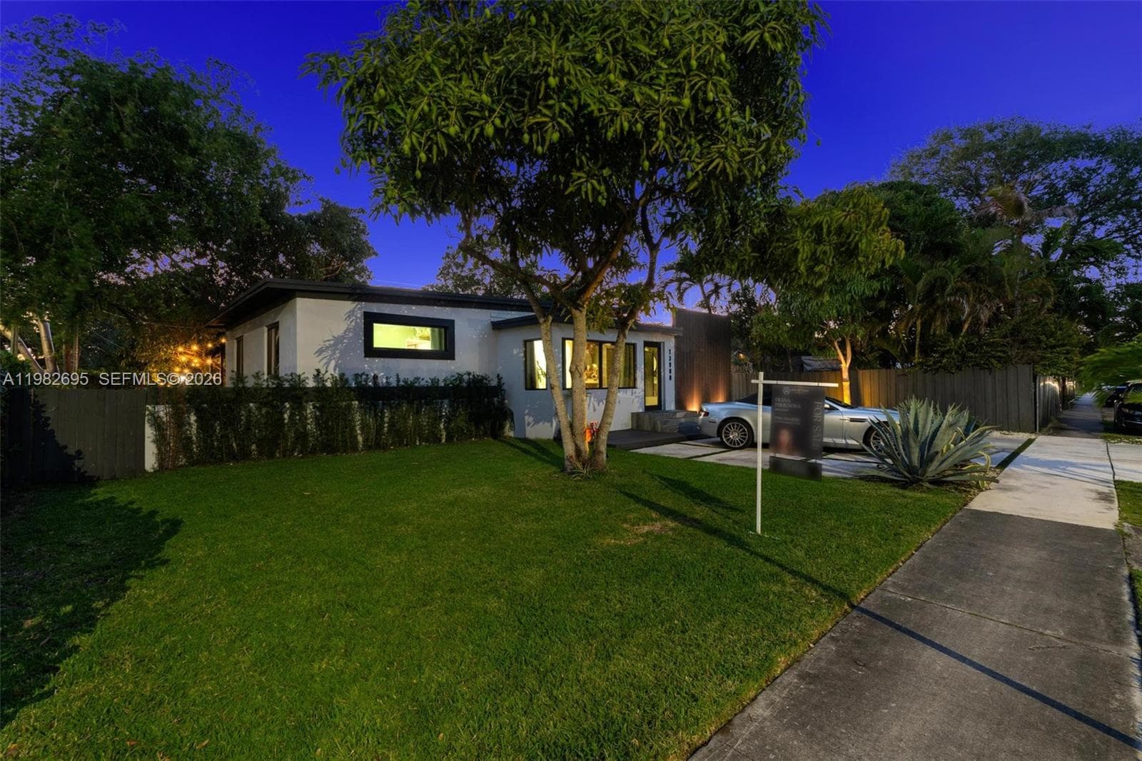 13900 NE 16th Ct, North Miami FL 33181 — 67