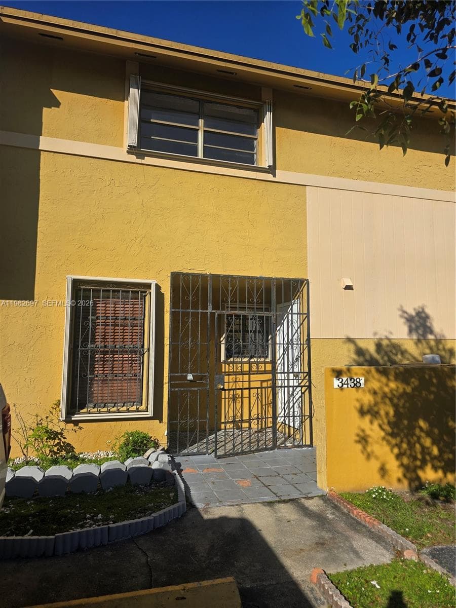 The Park Townhomes Condo, Miami, FL — 1