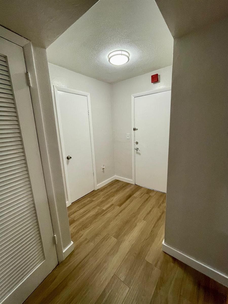 1401 NE 191st Street, Miami FL 33179 — 17