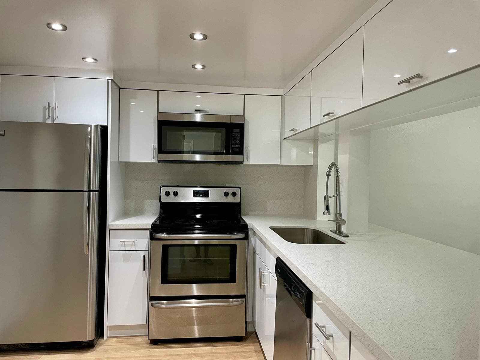1401 NE 191st Street, Miami FL 33179 — 7