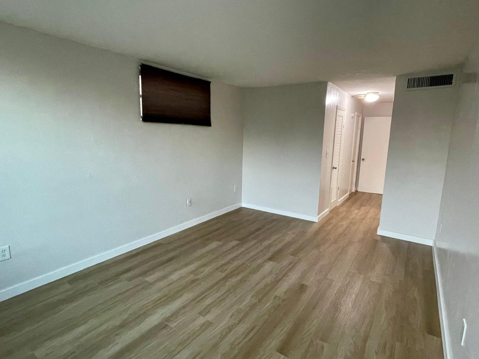 1401 NE 191st Street, Miami FL 33179 — 11
