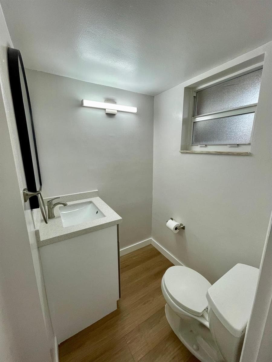 1401 NE 191st Street, Miami FL 33179 — 19