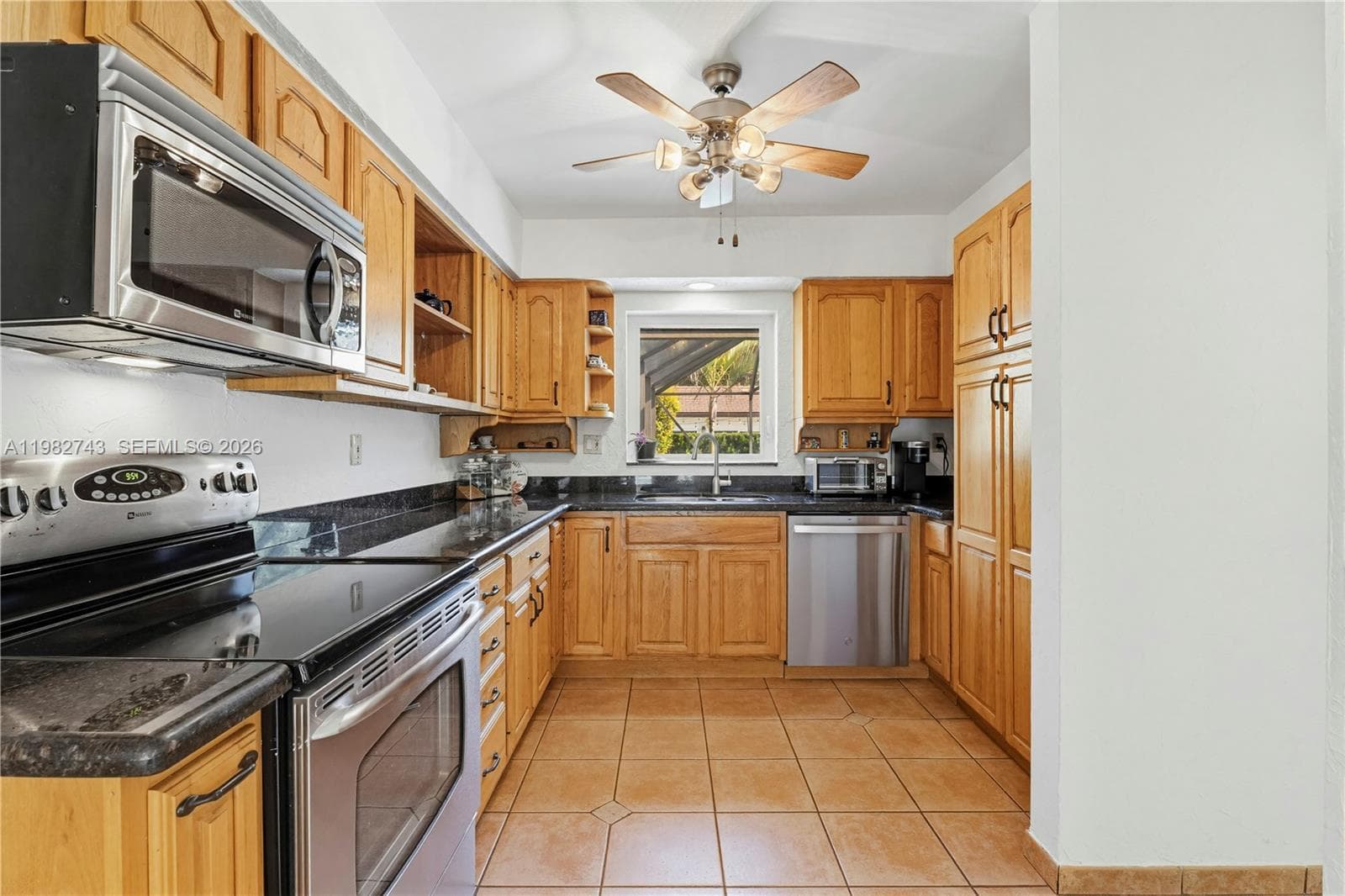 8461 SW 147th Ter, Palmetto Bay FL 33158 — 13