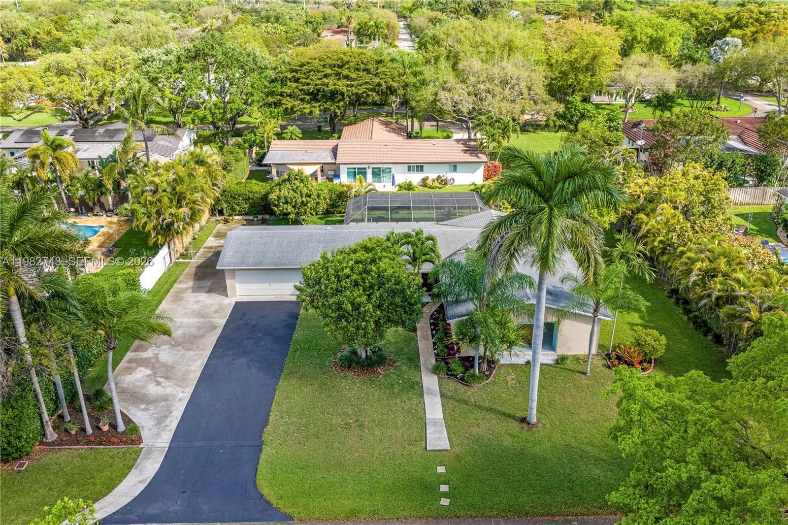 8461 SW 147th Ter, Palmetto Bay FL 33158 — 35