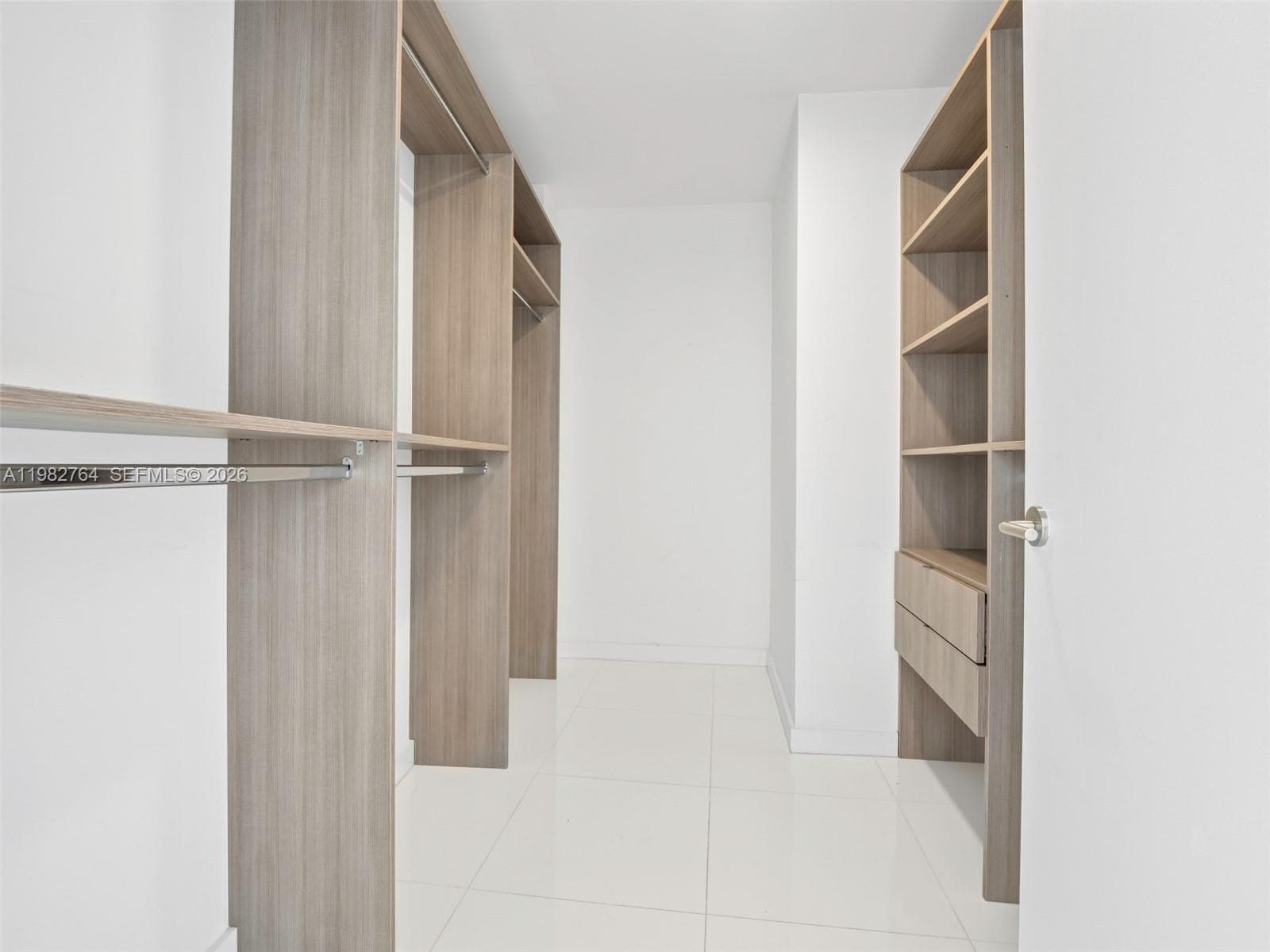 851 NE 1st Ave # 4801, Miami FL 33132 — 26