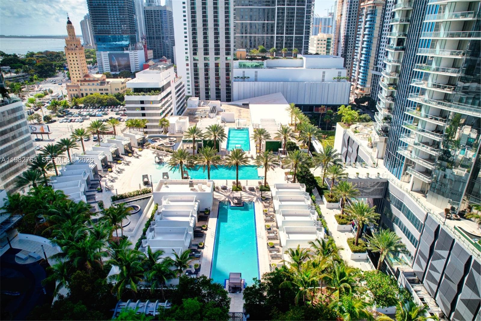 851 NE 1st Ave # 4801, Miami FL 33132 — 3