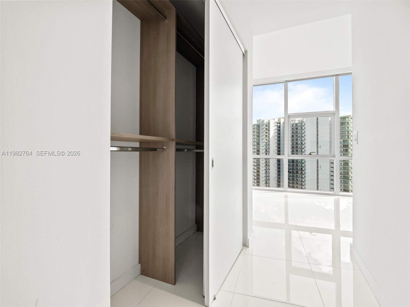 851 NE 1st Ave # 4801, Miami FL 33132 — 37