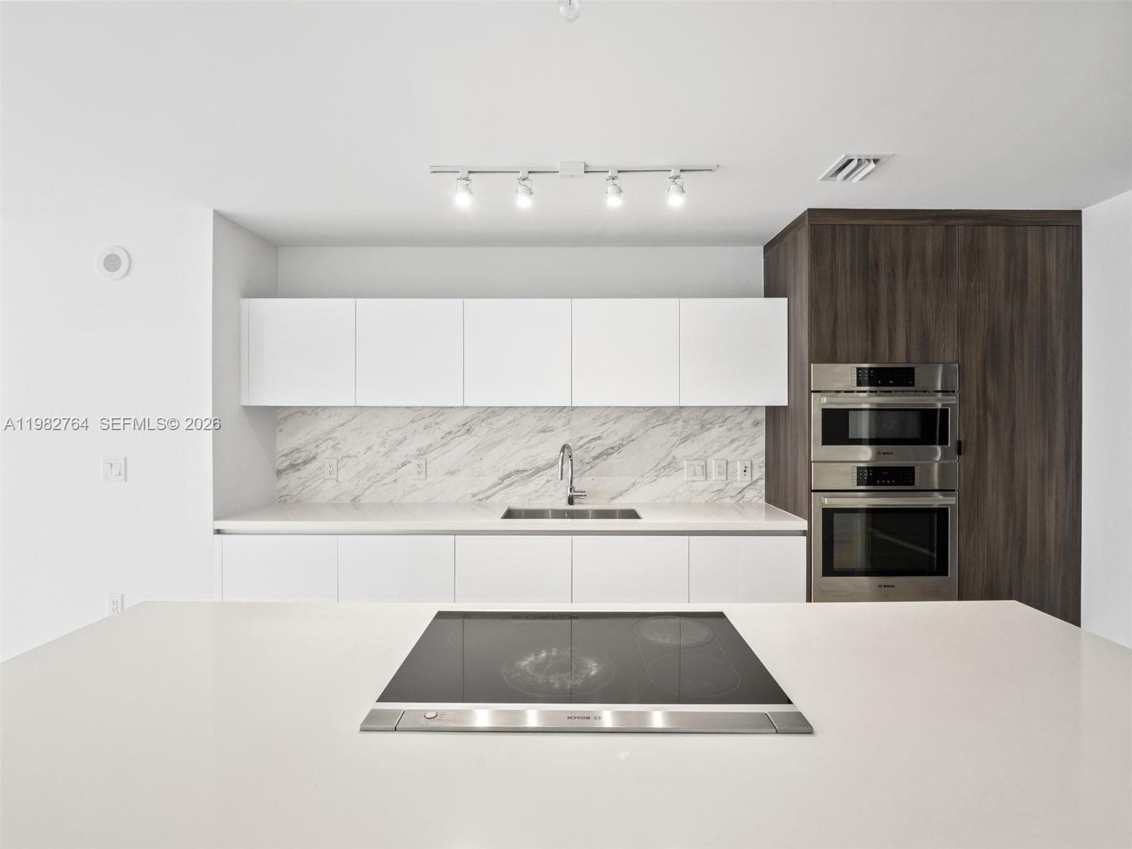 851 NE 1st Ave # 4801, Miami FL 33132 — 19