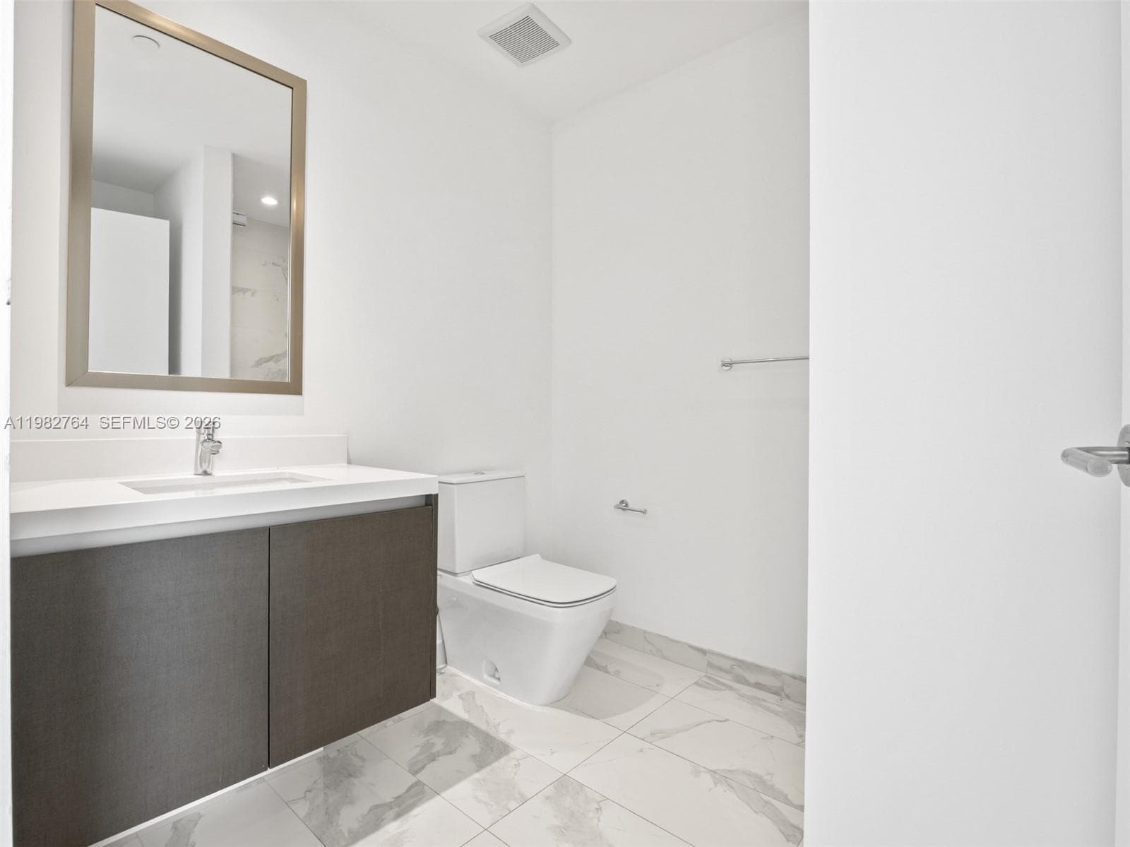 851 NE 1st Ave # 4801, Miami FL 33132 — 44