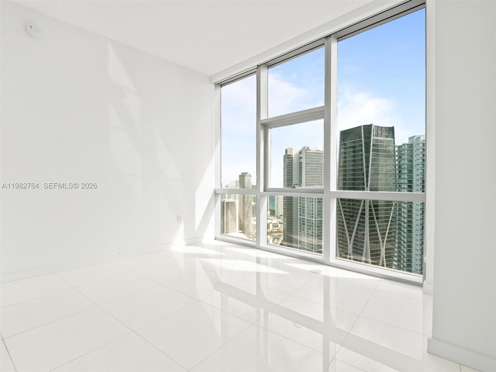 851 NE 1st Ave # 4801, Miami FL 33132 — 40