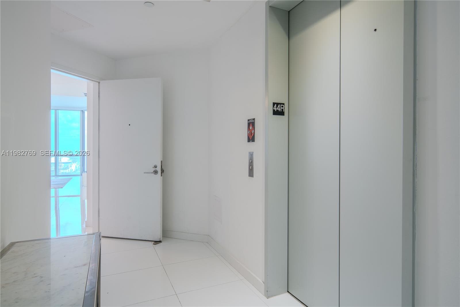 851 NE 1st Ave # 4406, Miami FL 33132 — 42
