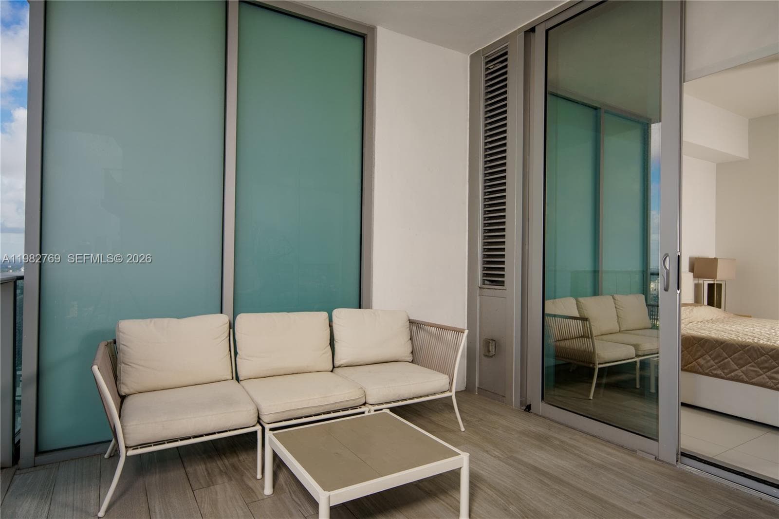 851 NE 1st Ave # 4406, Miami FL 33132 — 3